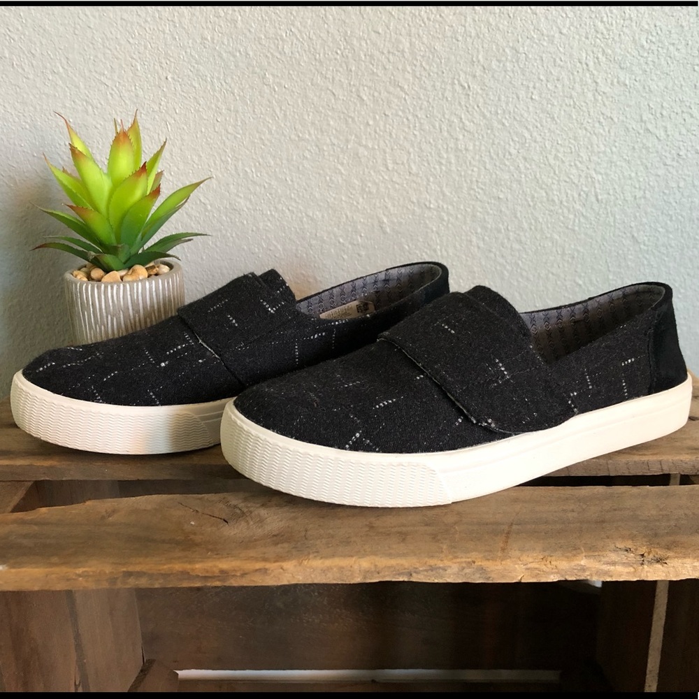 Toms black Velcro loafers
